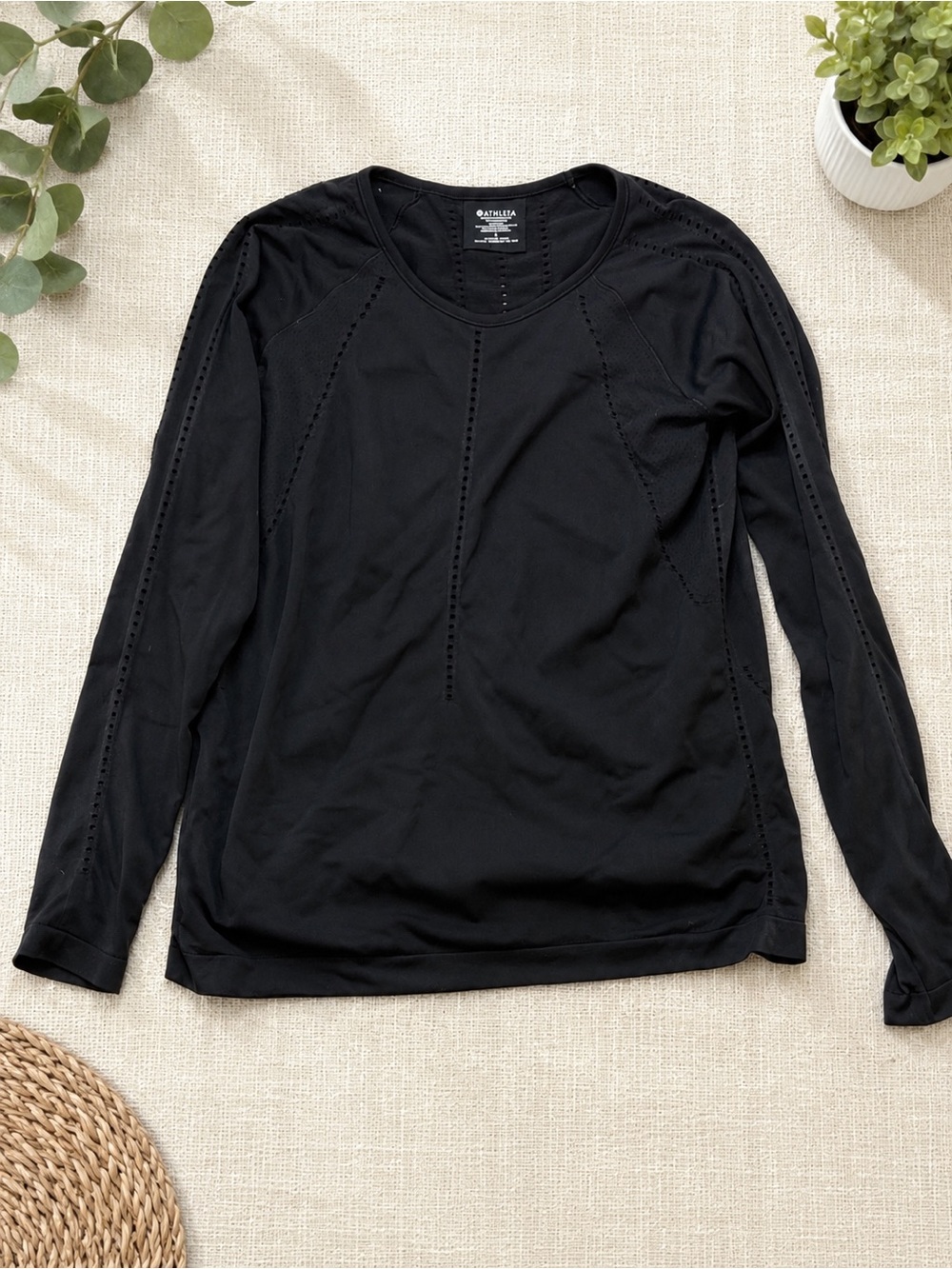 Athleta Black Long Sleeve Performance Top Size Large Laser Cut Running Workout